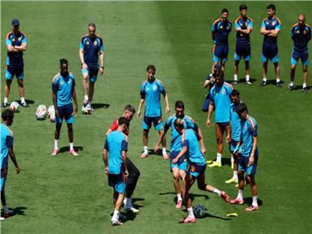عاصفة مفاجئة تعطّل تدريب إسبانيا الأخير قبل نهائي كأس العالم